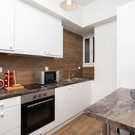 Apartment Elegant & Fresh In Hip Pagrati,
