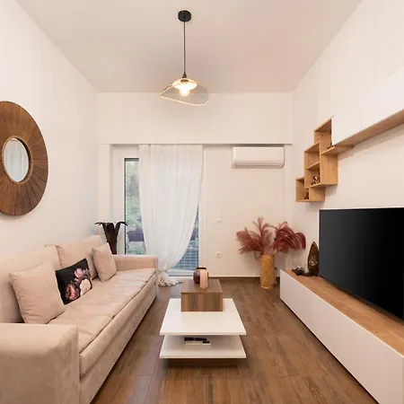 Elegant & Fresh In Hip Pagrati, Apartment *