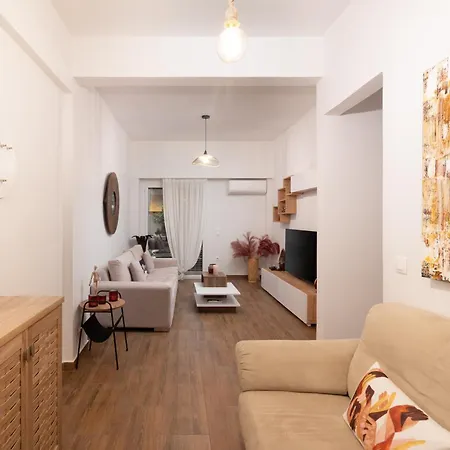 Apartment Elegant & Fresh In Hip Pagrati,